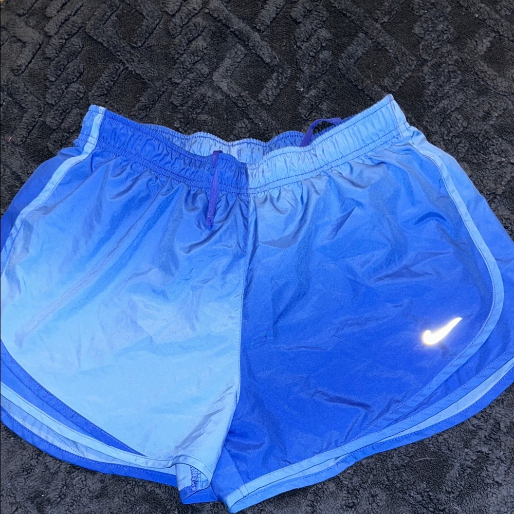 Nike Women's Dual-Tone Blue Athletic Shorts-L